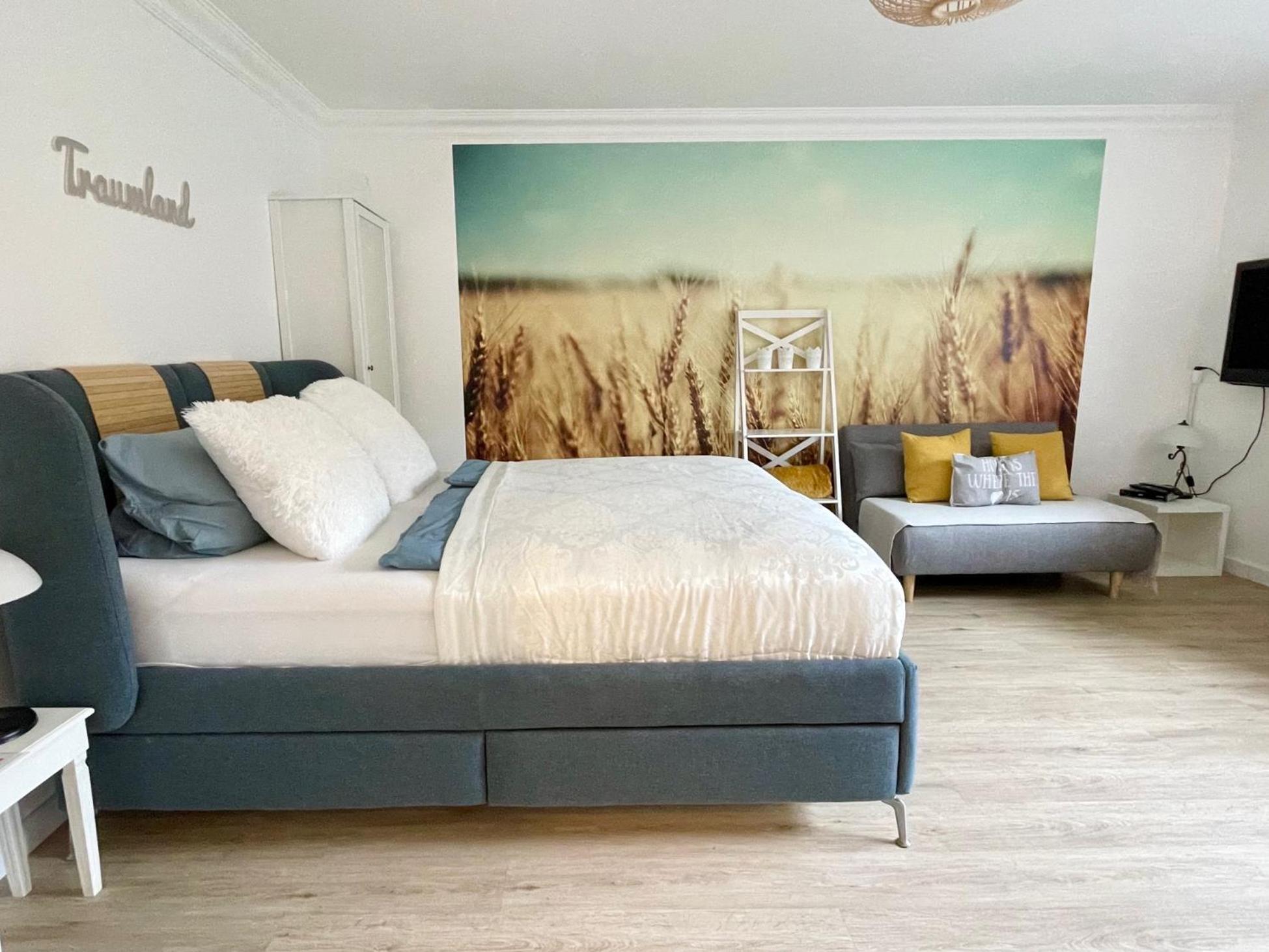 'ein Bett Im Kornfeld', Kueche, 30qm, Souterrain